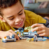 LEGO Jurassic World Dr. Wu's Lab: Baby Dinosaurs Breakout 75939